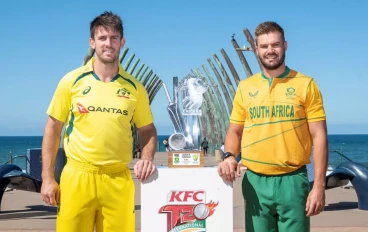 Mitchell Marsh, Australia captain and Aiden Markram, SA captain during the KFC T20 International captains photoshoot at uMhlanga Pier on August 28, 2023 in Durban, South Africa.