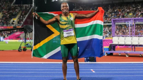 SA sprint king Akani Simbine defends his national title