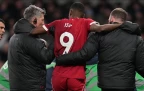 alexander-isak-of-liverpool-limps-off-injured-against-spurs-20-december-202516.webp