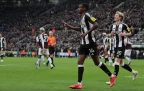 alexander-isak-of-newcastle-united-celebrates-scoring16.webp