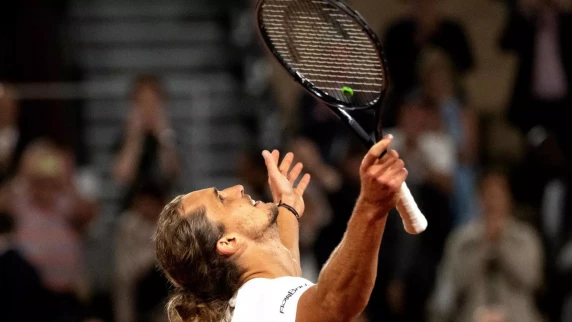 Alexander Zverev stages comeback to defeat Casper Ruud and secure French Open final spot