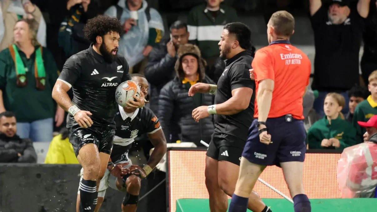 All Blacks turn on the style to thump Sharks in Greatest Rivalry clash All Blacks turn on the style to thump Sharks in Greatest Rivalry clash