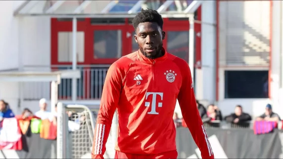 Bayern Munich's Alphonso Davies caught in Barcelona and Real Madrid's tug of war
