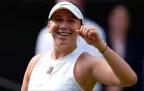 amanda-anisimova-celebrates-victory-10-july-202516.webp