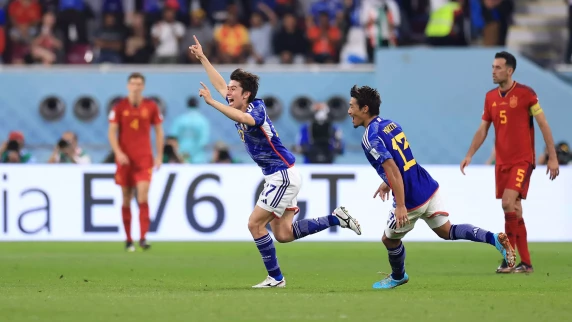 Japan come from behind to beat Spain and ensure World Cup progress