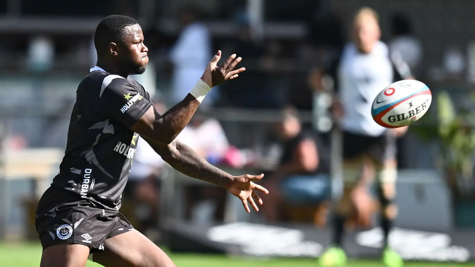 Sharks run riot after the break to hammer Clermont in Durban | rugby