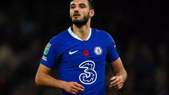 Armando Broja suffers knee injury for Chelsea