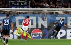 arsenal-goalkeeper-david-raya-saved-a-penalty16.webp