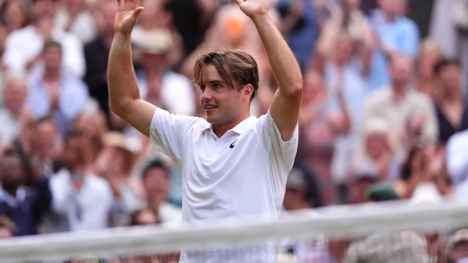 Arthur Fery's Wimbledon fairytale continues with dramatic comeback win over Dimitrov