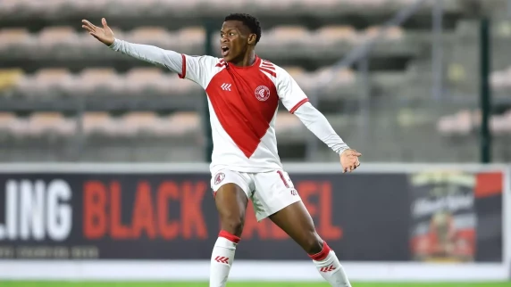 Asanele Velebayi's parents approach Spurs over Kaizer Chiefs bid