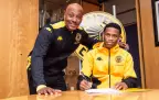 asanele-velebayi-signs-for-kaizer-chiefs16.webp