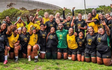 Bok Women with Siya Kolisi