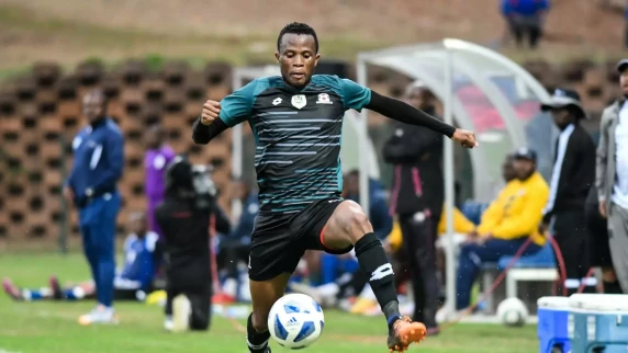 Swallows in talks with Pirates for Sam