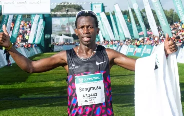 Bongmusa Mthembu of South Africa wins the men''s 56 km Ultra Marathon during the 2019 Old Mutual Two Oceans Marathon on April 20, 2019 in Cape Town, South Africa.