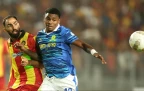 brayan-leon-mamelodi-sundowns-vs-hamza-jelassi-esperance-april-2026.webp