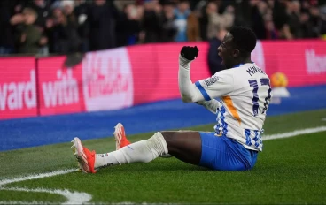 brighton-s-yankuba-minteh-celebrates-after-he-scored16