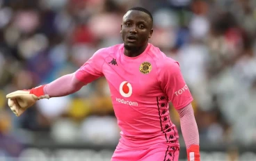 Kaizer chiefs goalkeeper Bruce Bvuma during the Betway Premiership match between Cape Town City and Kaizer Chiefs at DHL Cape Town Stadium on January 05, 2025 in Cape Town, South Africa.