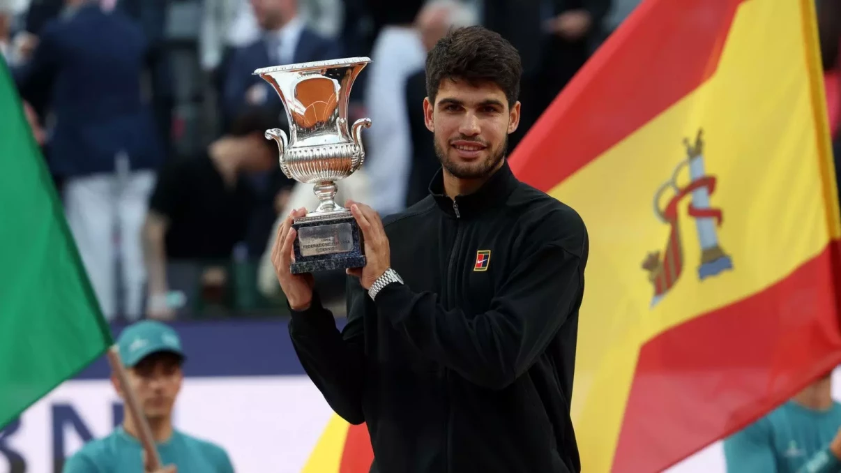 Carlos Alcaraz claims maiden Italian Open title with dominant win over Jannik Sinner