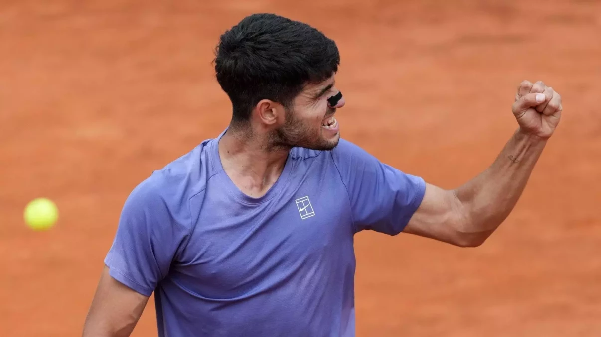 Carlos Alcaraz gains revenge on Jack Draper in Rome with ruthless clay-court display