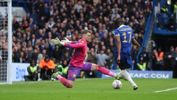 FA Cup: Chelsea defeat ten-man Leicester City in six goal thriller