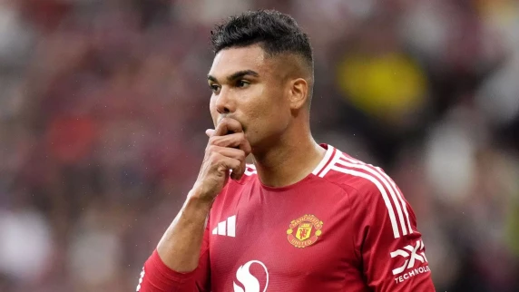 Report: Man Utd could offload declining midfielder Casemiro