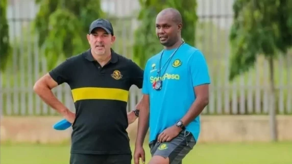 Kaizer Chiefs lock in Cedric Kaze as assistant coach