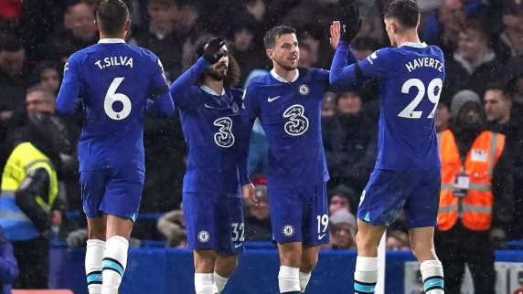 Mount excels as Chelsea return to winning ways