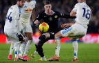 chelsea-s-cole-palmer-battles-for-the-ball-with-leeds-players-3-december-202516.webp