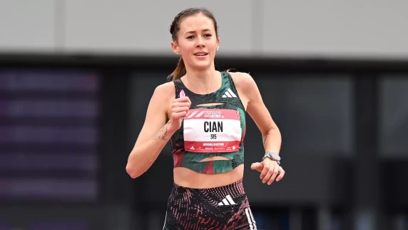 Cian Oldknow wins her maiden SA marathon title with a new course record