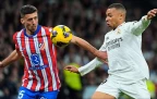 clement-lenglet-of-atletico-de-madrid-and-kylian-mbappe-of-real-madrid16.webp