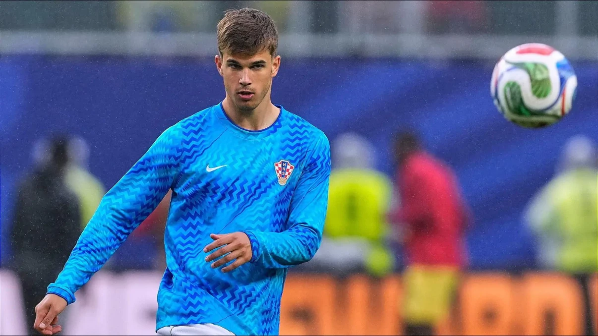 Brighton smash club transfer record to land Luka Vuskovic from Tottenham Brighton smash club transfer record to land Luka Vuskovic from Tottenham