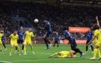 denzel-dumfries-of-fc-internazionale-scores-to-give-his-side-the-lead16.webp