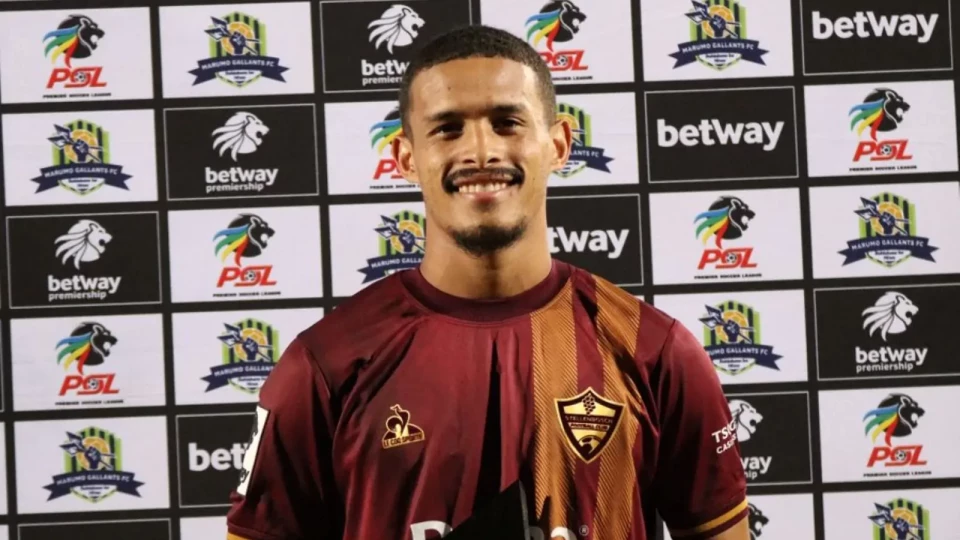 Stellenbosch FC conclude major Devin Titus talks