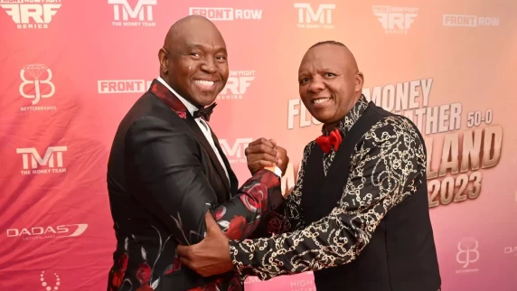 Floyd Mayweather celebrated us whilst we are still alive - Dingaan Thobela