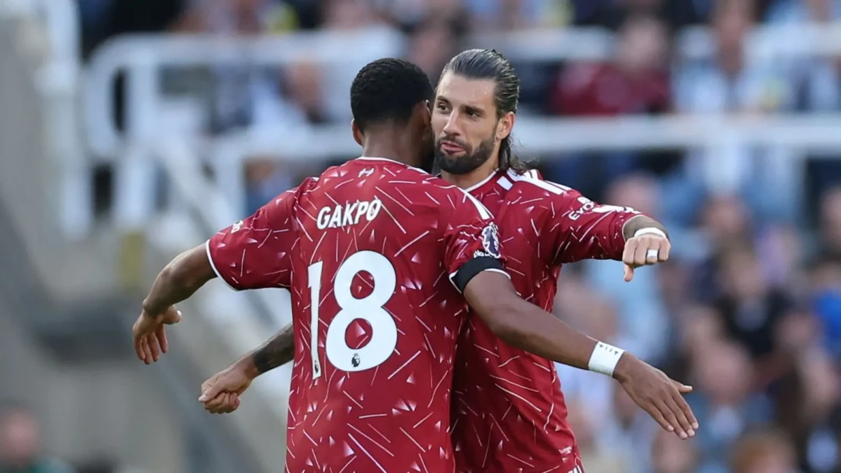 Late Dominik Szoboszlai penalty rescues Liverpool in dramatic 2-2 draw at Newcastle Late Dominik Szoboszlai penalty rescues Liverpool in dramatic 2-2 draw at Newcastle