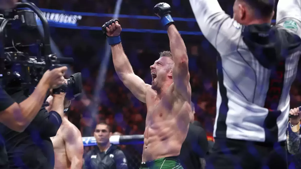 Dricus du Plessis previews UFC title shot against Sean Strickland