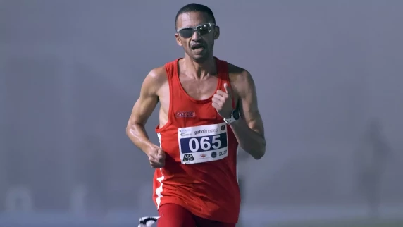 Elroy Gelant wins the Absa Run Your City 10km for the first time in Durban