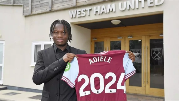 Emeka Adiele signs first pro contract with West Ham