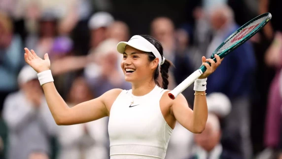 Emma Raducanu brushes aside world number nine Maria Sakkari at Wimbledon