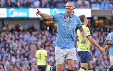 erling-haaland-of-manchester-city-celebrates-scoring-against-southampton16