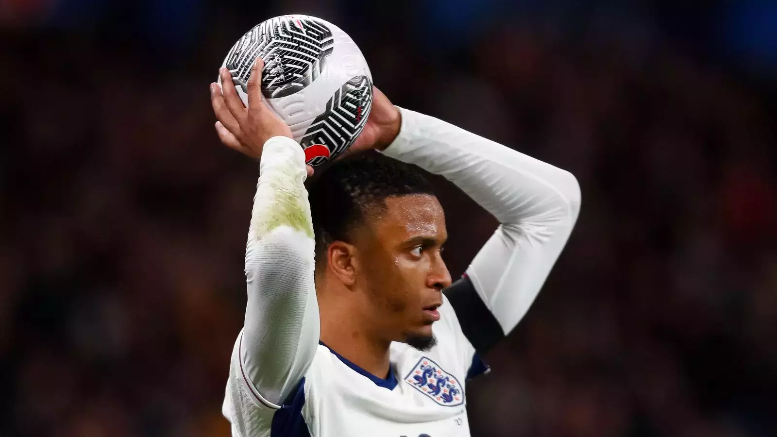 Ezri Konsa Phòng Ngự Đỉnh Cao Tại Villa Park và Những Nỗ Lực Đưa Aston Villa Tới Đỉnh Cao