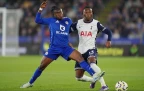 fatawu-issahaku-of-leicester-challenges-tottenham-player-destiny-udogie16.webp