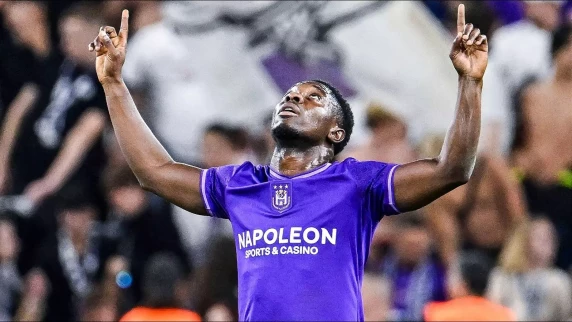 Francis Amuzu's late strike seals Anderlecht's Europa League spot