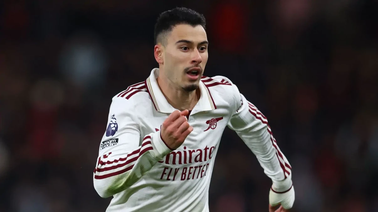 Gabriel Martinelli apologises to Conor Bradley for shoving him off the pitch Gabriel Martinelli apologises to Conor Bradley for shoving him off the pitch