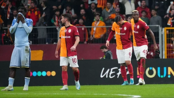 Galatasaray outgun error-prone Tottenham in wild clash