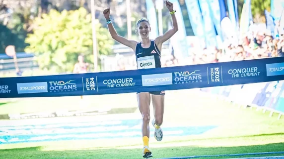 Gerda Steyn breaks another record to win fifth consecutive Two Oceans title