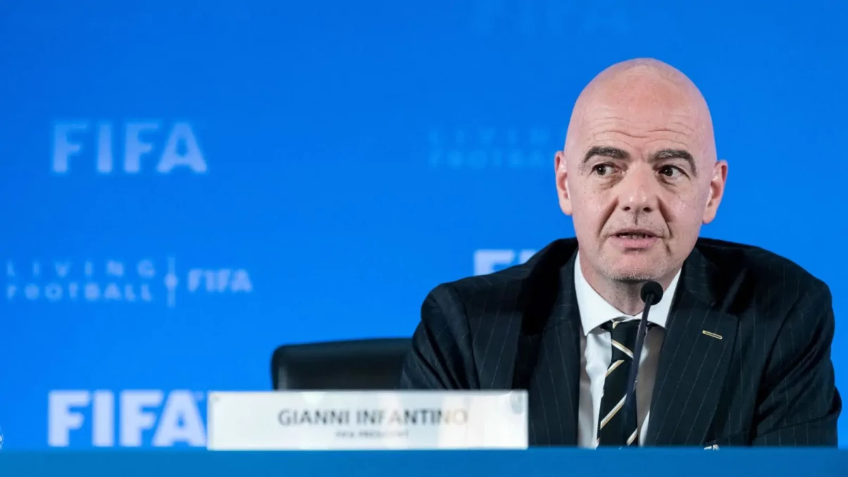 Infantino apologises over FIFA investment plan as calls for resignation grow Infantino apologises over FIFA investment plan as calls for resignation grow