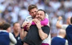 guglielmo-vicario-hugs-roberto-de-zerbi-24-may-2026-(alamy)16.webp