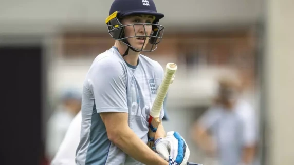 Harry Brook and Joe Root partnership puts England in strong position