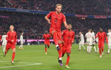 harry-kane-celebrates-scoring-for-bayern-munich-in-bundesliga16